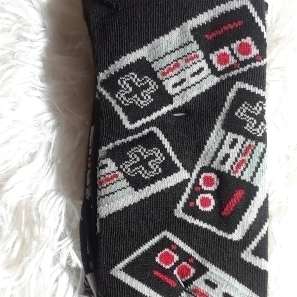 Nintendo  Entertainment System Crew Socks